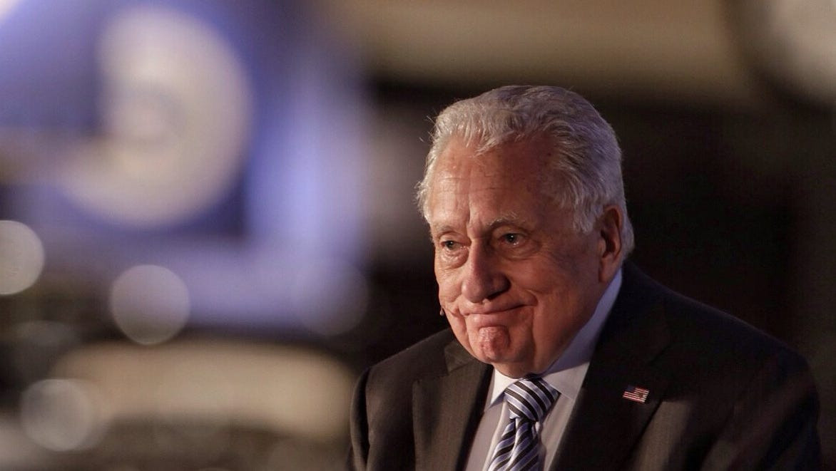 Sau khi xảy ra vụ ám sát Tổng thống Kennedy, mật vụ Hill được chỉ định lãnh đạo đội đặc vụ bảo vệ cựu đệ nhất phu nhân Jacqueline thêm 1 năm. Tiếp đến, ông vào làm việc cho đội hộ tống tổng thống. Vào năm 1975, bác sĩ của mật vụ Hill khuyên ông nên nghỉ hưu. Theo đó, ông rời Nhà Trắng và sống trong ngôi nhà ở Bờ Tây nước Mỹ.