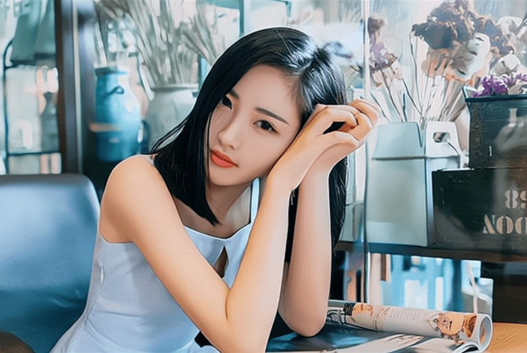 Tin nhan den may vo luc nua dem, chong dap “Anh den di