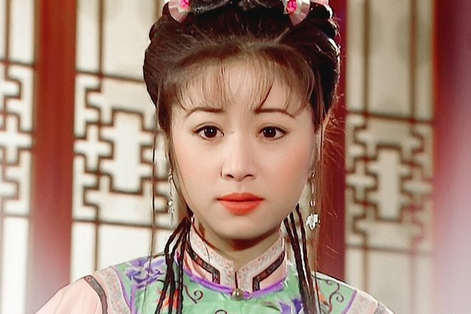 Khi tìm hiểu về Hạ Tử Vy trong Hoàn Châu cách cách, nhiều người bất ngờ khi biết nữ sĩ Quỳnh Dao xây dựng nhân vật này dựa trên nguyên mẫu có thật trong lịch sử. Đó chính là công chúa Hòa Thạc Hòa Gia.