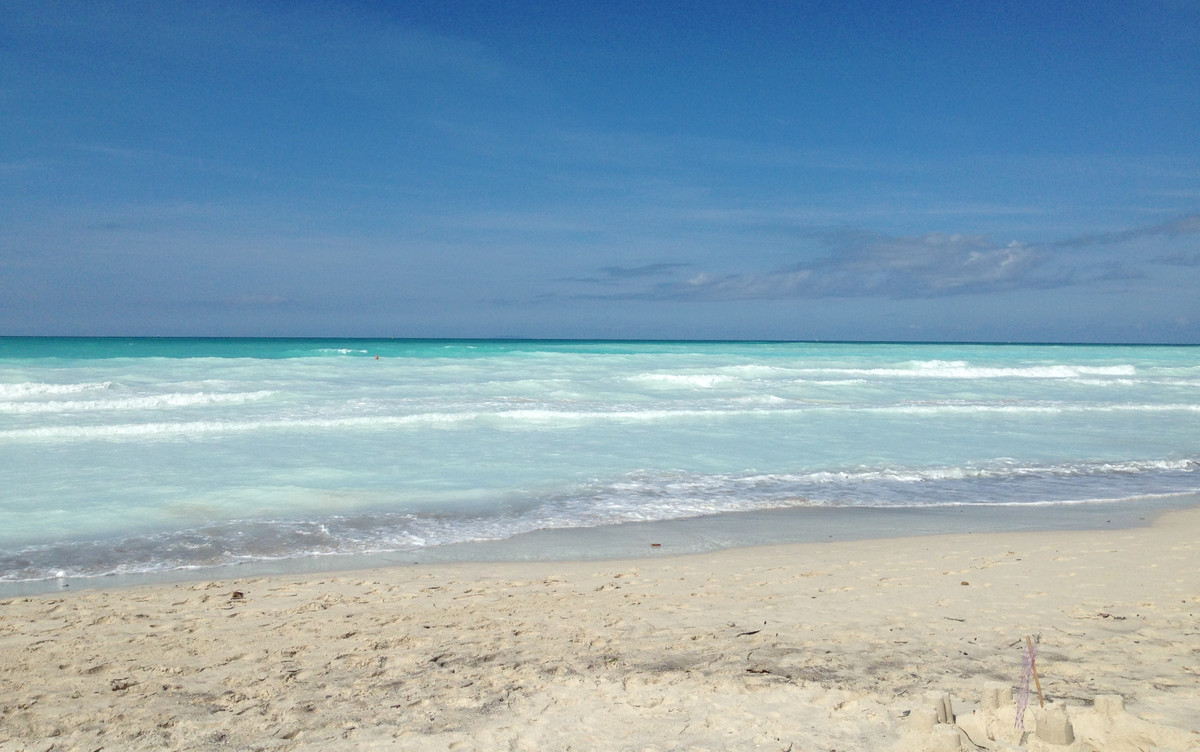 Khi ghé thăm thị trấn Rosignano Solvay ở Tuscany, nhiều du khách ấn tượng với bờ biển cát trắng tuyệt đẹp. Tuy nhiên, sự thật đáng sợ về bãi biển cát trắng đó không được nhiều người biết.