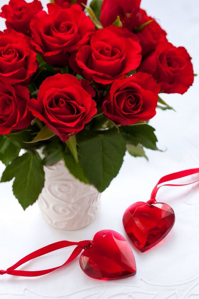 Sở dĩ như vậy là vì hoa hồng được xem là biểu tượng của sắc đẹp và sự lãng mạn.