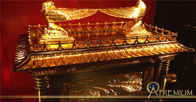 Chỉ vài người biết được địa điểm này. Tuy nhiên, họ lần lượt qua đời mà không để lại manh mối nào cho hậu thế khiến tung tích của chiếc hòm trở thành ẩn số.