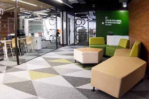 Số lượng nhân viên của SoftServe lên đến hơn 8.000 người và có 35 văn phòng ở nhiều nước trên thế giới.