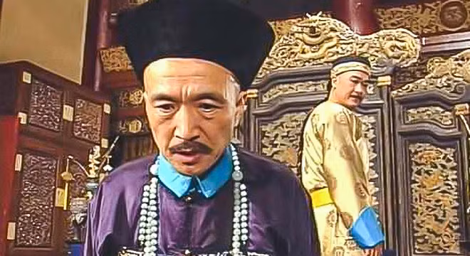 Dưới thời hoàng đế Càn Long, rất ít quan đại thần được ban thưởng Hoàng Mã Quái. Tuy nhiên, đến thời vua Hàm Phong, số lượng quan viên được ban thưởng Hoàng Mã Quái nhiều hơn.