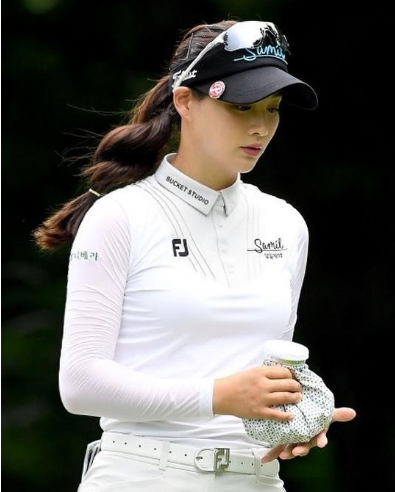 Nàng hot girl sân golf Park Gyeol sinh năm 1996, tiếp xúc với golf khi mới 9 tuổi.