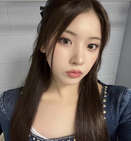 Cô là thành viên của nhóm nhạc NMIXX mới ra mắt tháng 2 năm nay.