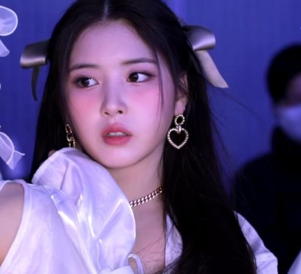 Tuy nhiên, cũng có những ý kiến bênh vực Jiwoo, dù tròn trịa nhưng cô vẫn vô cùng xinh đẹp. Ảnh: Tổng hợp