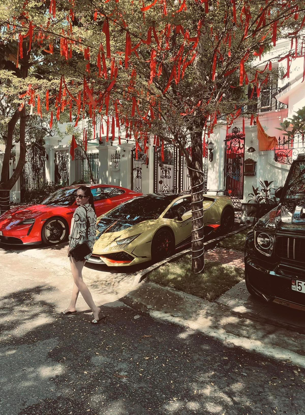 Dù đã là mẹ 3 con nhưng "nữ đại gia quận 7" vẫn tươi trẻ như mới đôi mươi.