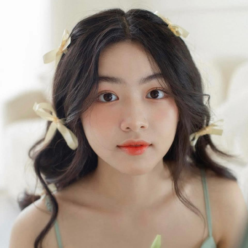 Trong một chia sẻ gần đây, Quyền Linh cho hay hiện con gái chưa bộc lộ rõ sở thích về công việc trong tương lai.