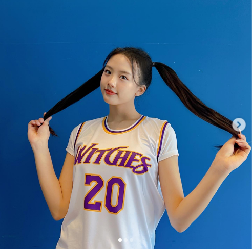 Những hình ảnh mới nhất của Lee Jaesi khiến ai nấy đều xuýt xoa và cho rằng cô bé chuẩn thế hệ hoa hậu tương lai của Hàn Quốc.