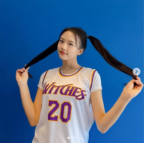 Những hình ảnh mới nhất của Lee Jaesi khiến ai nấy đều xuýt xoa và cho rằng cô bé chuẩn thế hệ hoa hậu tương lai của Hàn Quốc.