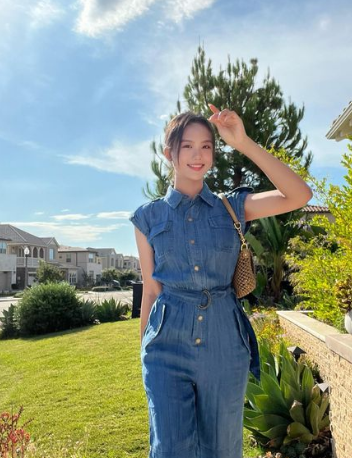 Bên cạnh việc tập gym, Lee Jaesi còn dành thời gian chơi golf để cải thiện vóc dáng.