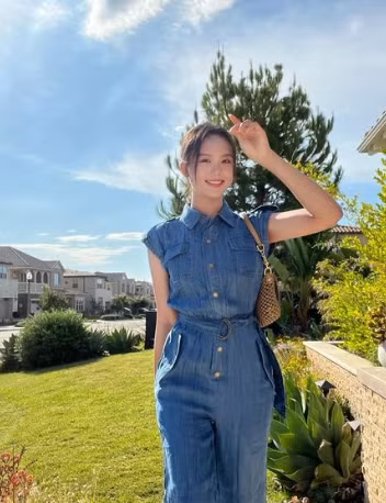 Bên cạnh việc tập gym, Lee Jaesi còn dành thời gian chơi golf để cải thiện vóc dáng.