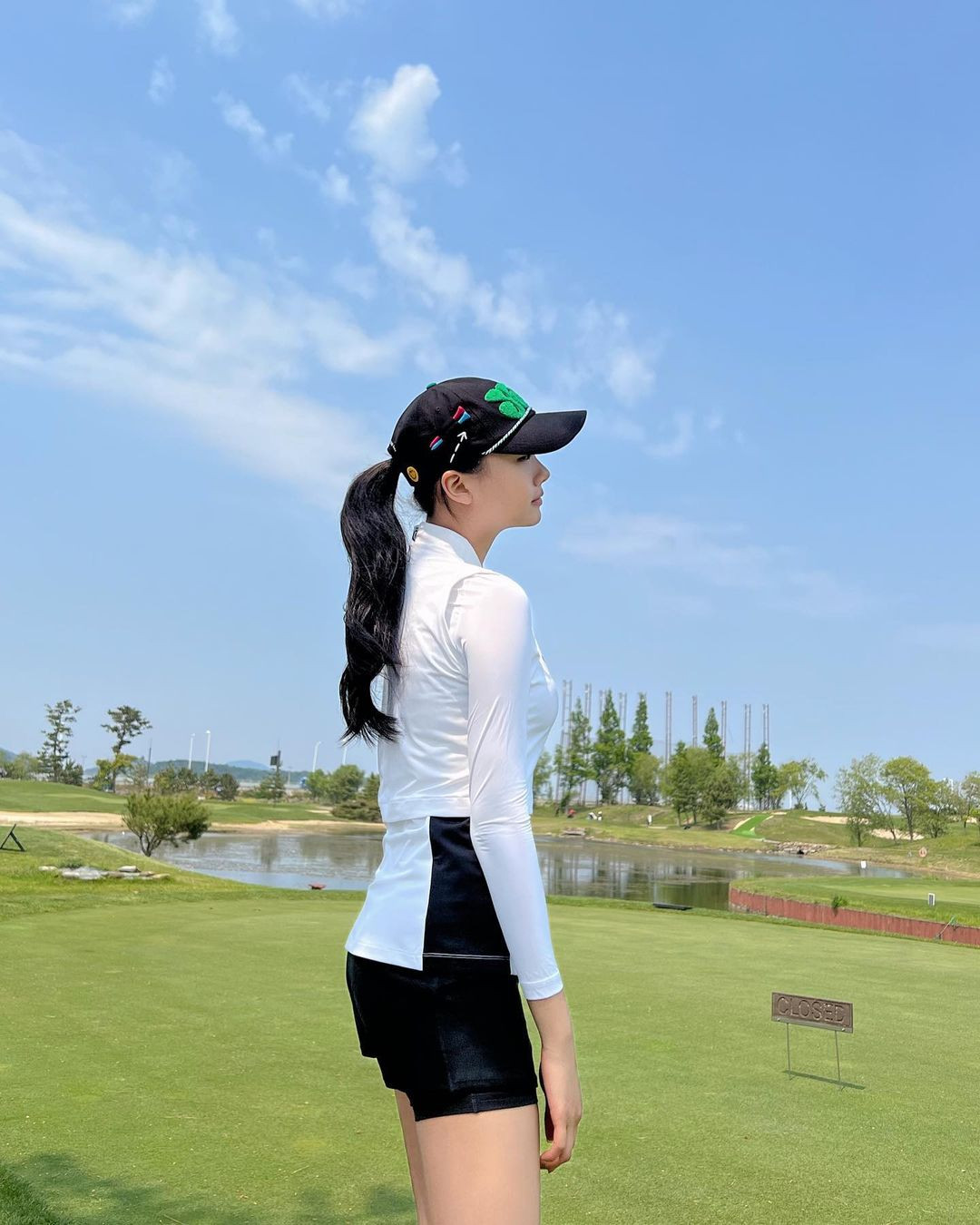 Hiện tại, cô còn phát triển kênh YouTube cá nhân có gần 50 nghìn người theo dõi.