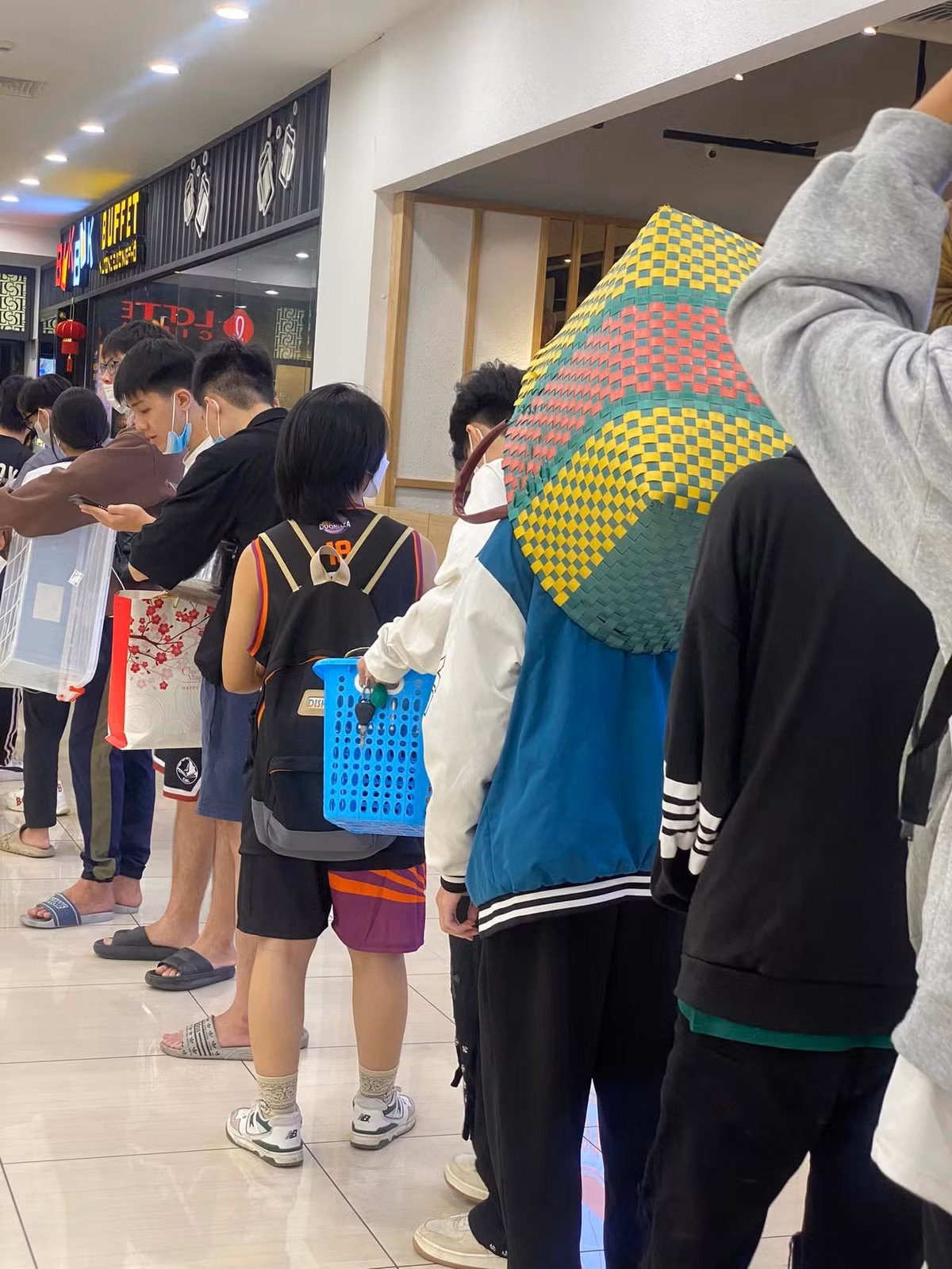 Được biết đây là lần hiếm hoi một cụm rạp phim tổ chức chương trình như trên, vậy nên nhiều bạn trẻ đã tỏ ra vô cùng hào hứng.