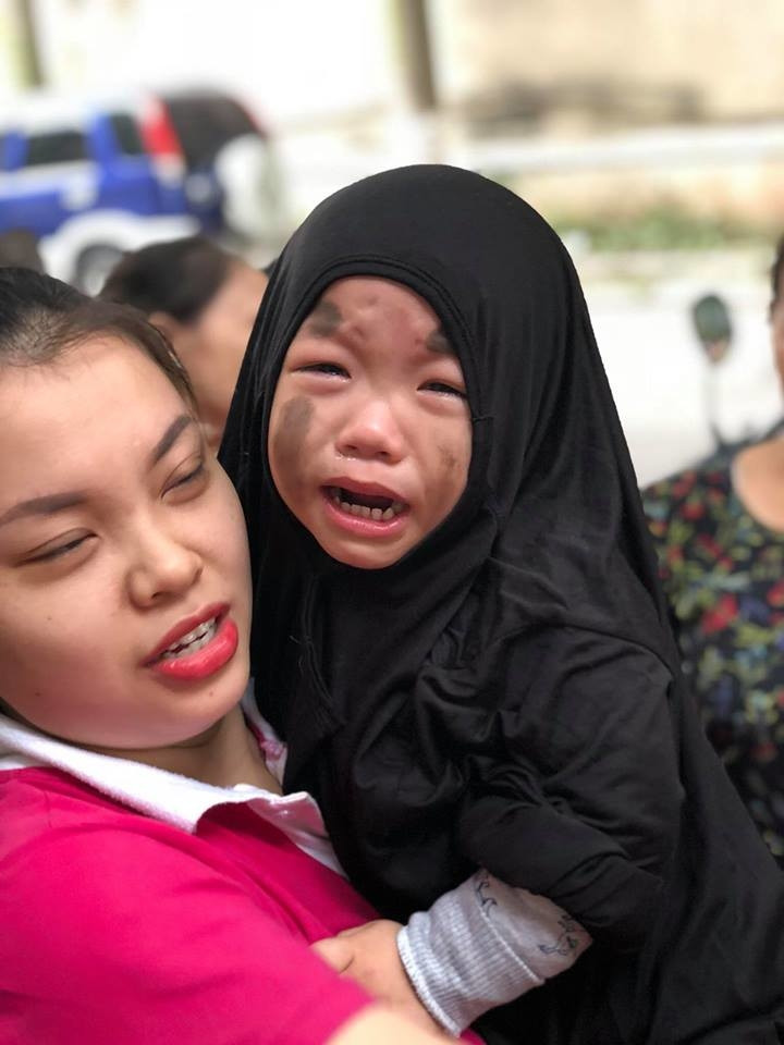 Hình ảnh các bé được phụ huynh hóa trang Halloween có 1-0-2 khiến cư dân mạng chỉ biết ôm bụng cười.