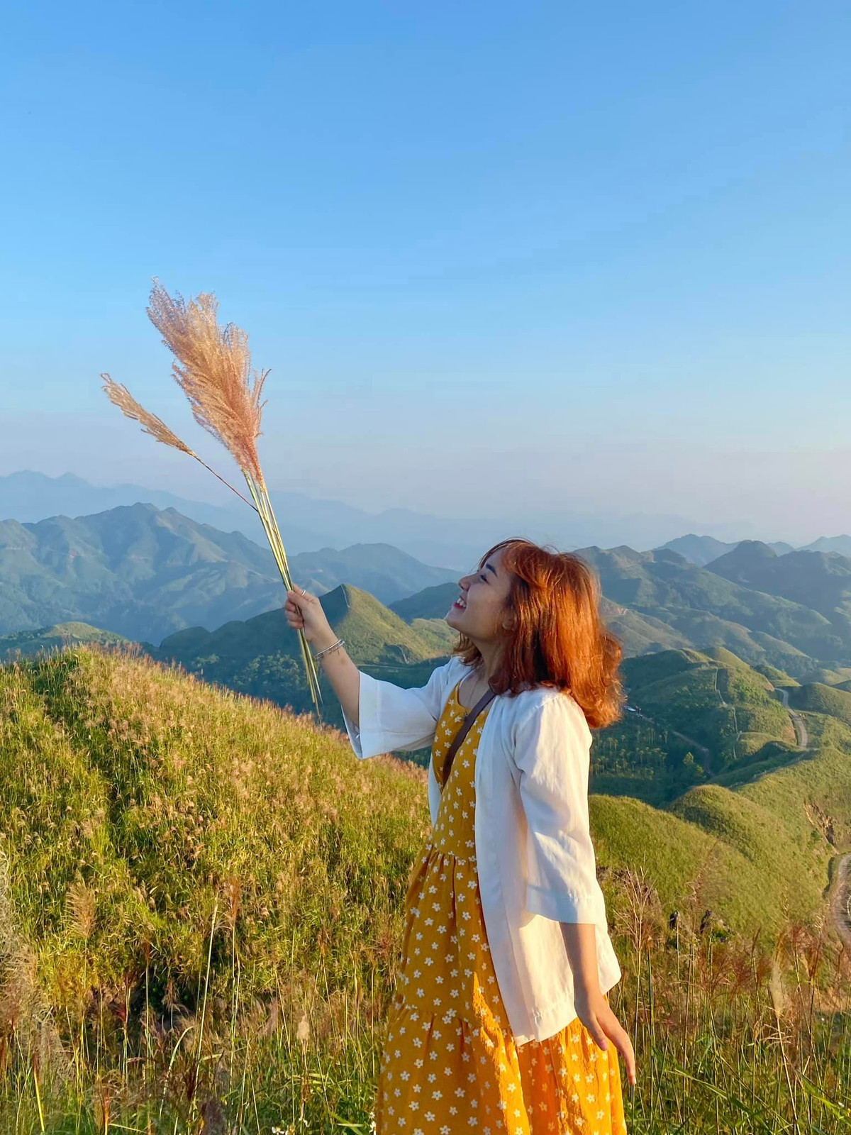 Theo chia sẻ của Hoàng Anh, hành trình du lịch khắp Việt Nam của cô được thực hiện khi cô đang ở năm nhất đại học, có duyên gặp gỡ một nhóm bạn cùng trường mê du lịch.