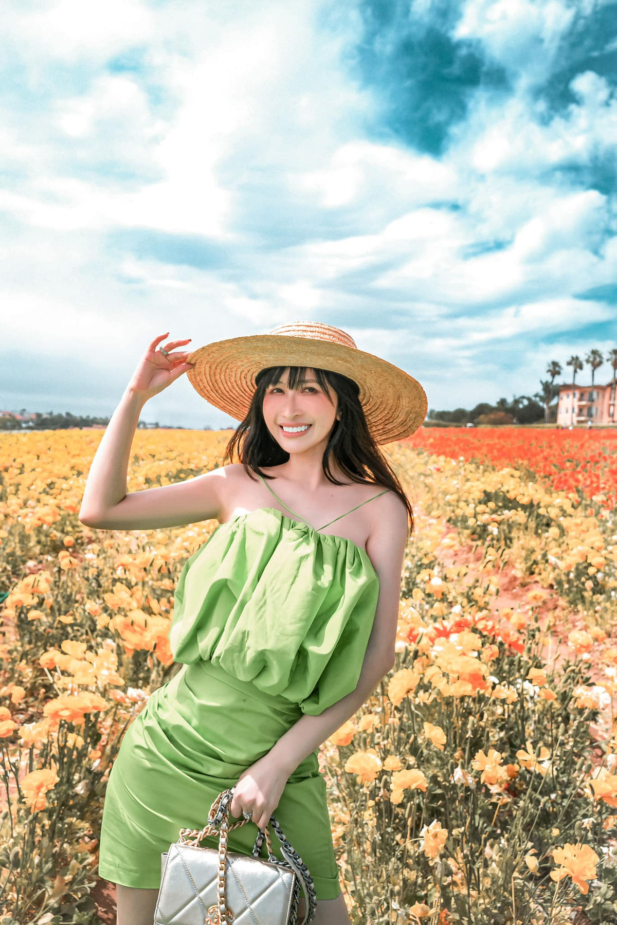 Cũng chính vì vậy mà quanh cuộc sống của Mina Phạm luôn tràn ngập những tấm ảnh vui vẻ, tươi cười rạng rỡ. Ảnh: FBNV