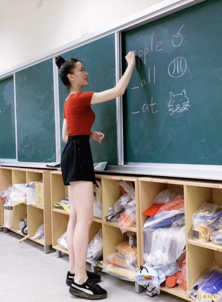 Hiện cộng đồng mạng vẫn đang nhiệt tình chia sẻ những hình ảnh này với nhiều ý kiến khen chê trái chiều.