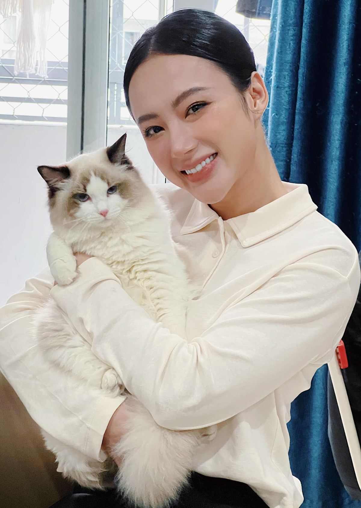 Ở độ tuổi gần 30, Angela Phương Trinh vẫn sở hữu vẻ đẹp không tì vết, được netizen ngưỡng mộ.