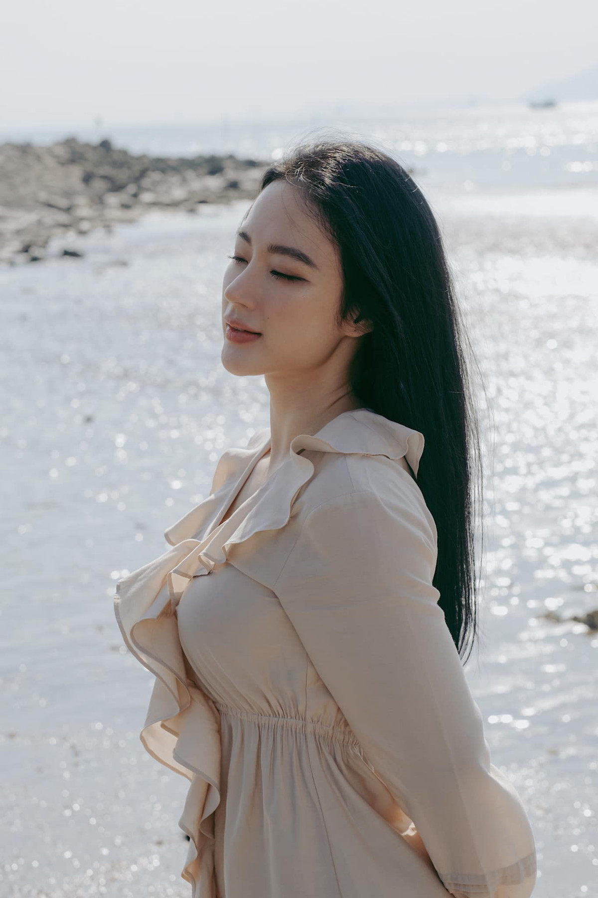 Trước khi Ngọc Trinh trở thành "nữ hoàng nội y" đình đám ở showbiz Việt, Angela Phương Trinh là cái tên gây "xôn xao" với phong cách gợi cảm.