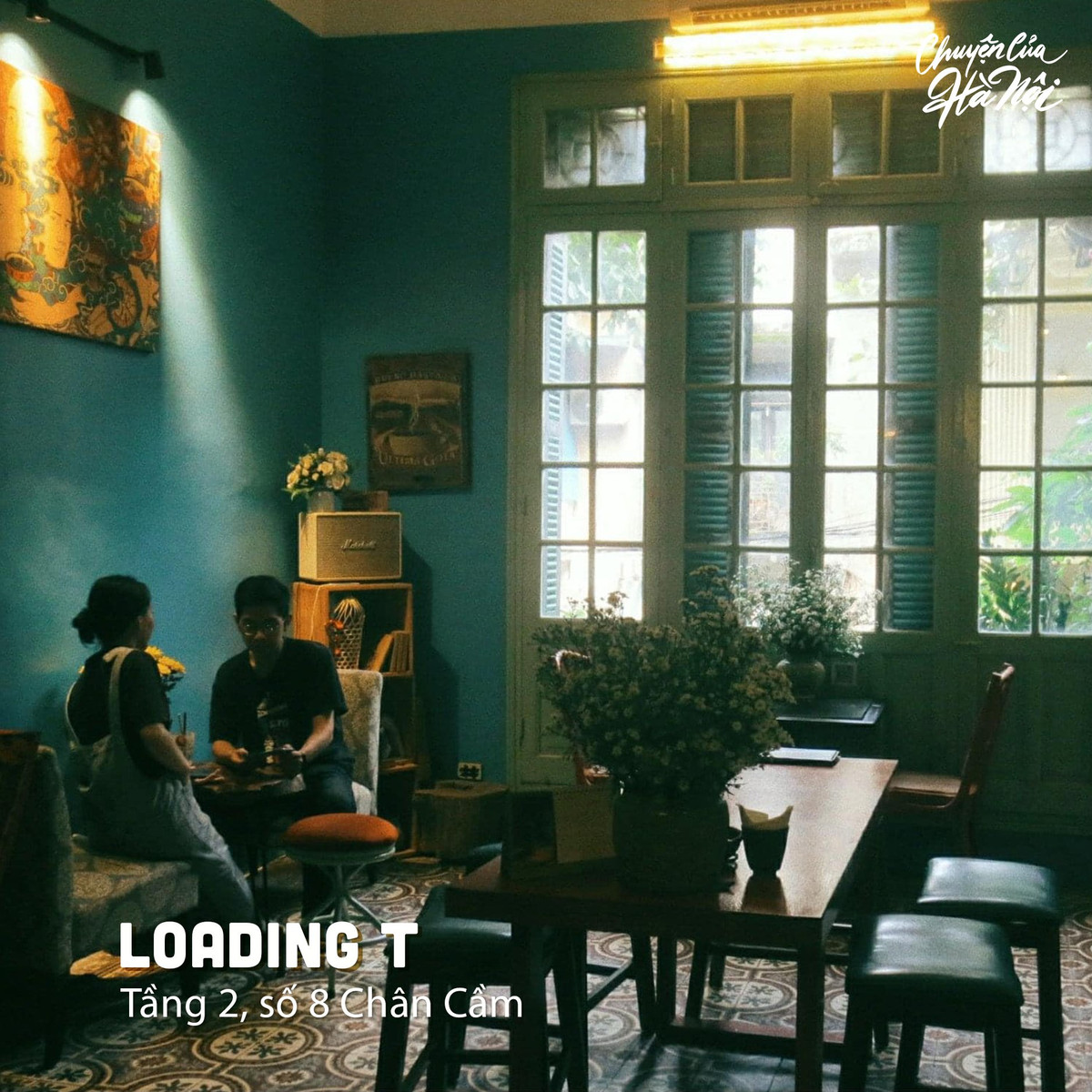 Loading T Café nằm ở tầng hai của căn biệt thự Pháp cổ. Quán chỉ có một tầng khá nhỏ nhưng có cửa sổ lớn đầy ánh sáng. Ảnh: Chuyện của Hà Nội