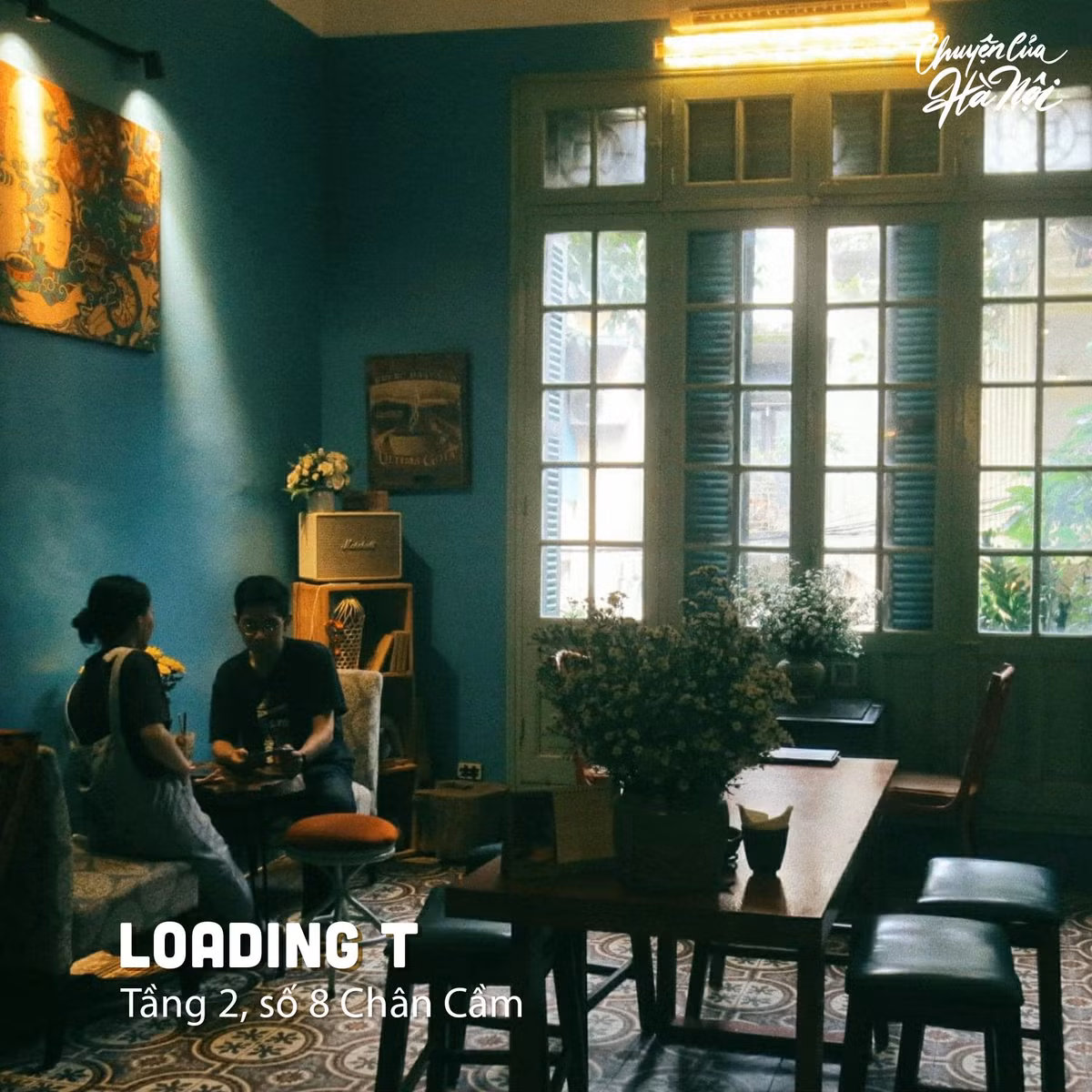 Loading T Café nằm ở tầng hai của căn biệt thự Pháp cổ. Quán chỉ có một tầng khá nhỏ nhưng có cửa sổ lớn đầy ánh sáng. Ảnh: Chuyện của Hà Nội