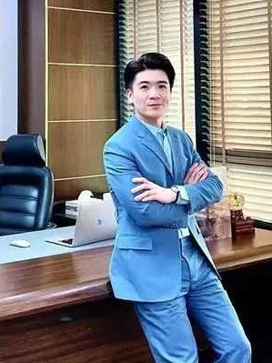 Sinh ra đã ở vạch đích nên 2 nhóc tì được hưởng cuộc sống chuẩn rich kid ngay từ khi lọt lòng.
