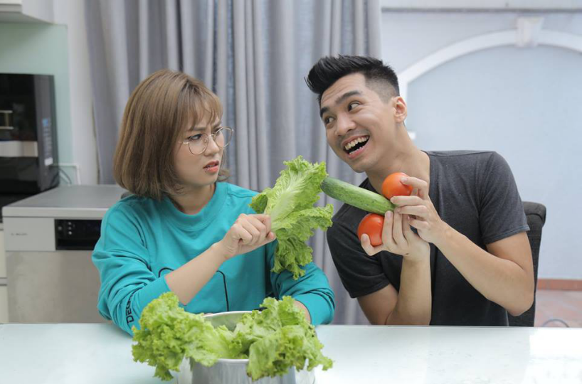 PewPew và Misthy đều là những streamer chiếm được rất nhiều tình cảm của dân mạng. Sự kết hợp ăn ý, lối nói chuyện hài hước, việc chăm chỉ cùng nhau xuất hiện, rất dễ hiểu khi cả hai được fans "ship" nhiệt tình.