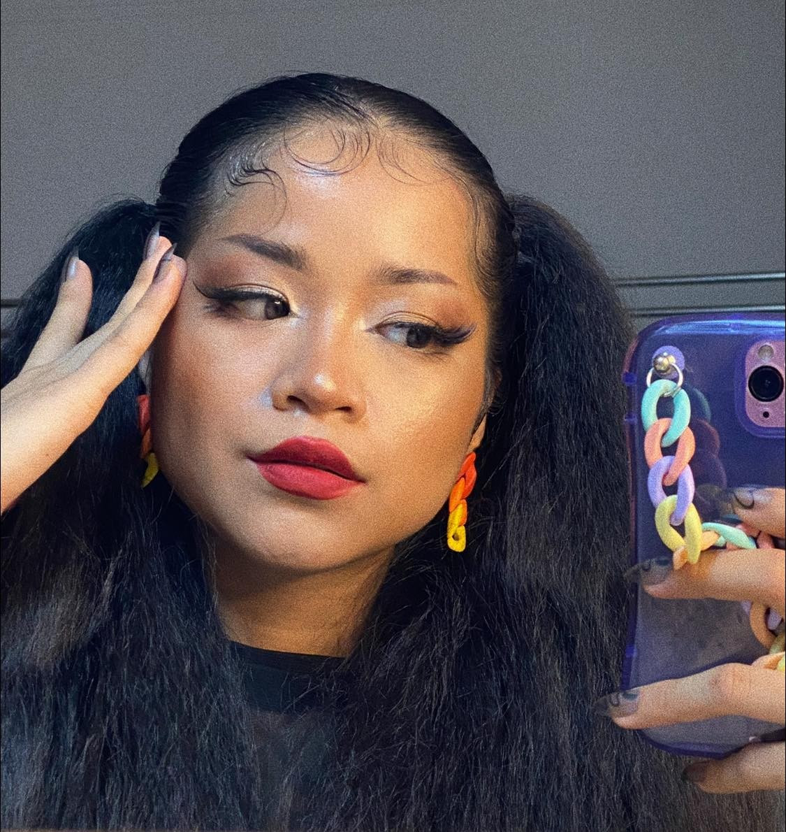 Cô nàng tạo ấn tượng với người xem bởi phong cách thời trang độc đáo, cá tính và đa dạng.