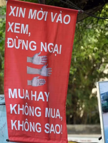 Chủ cửa hàng đúng chuẩn "nhà người ta rồi". Khách nào trông thấy mà không nhanh chân vào mua chứ. Ảnh: Tổng hợp