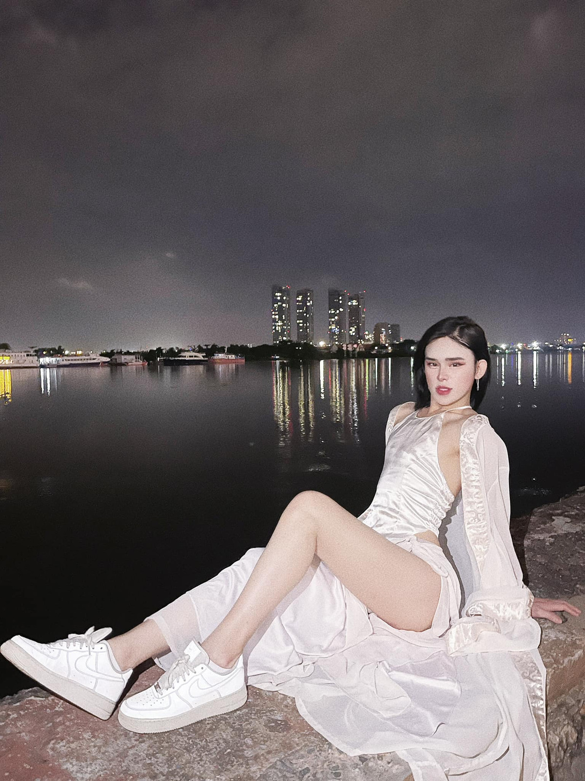 Cậu bạn sinh năm 1999 này còn bị cư dân mạng gọi với cái tên "thảm họa Tik Tok".