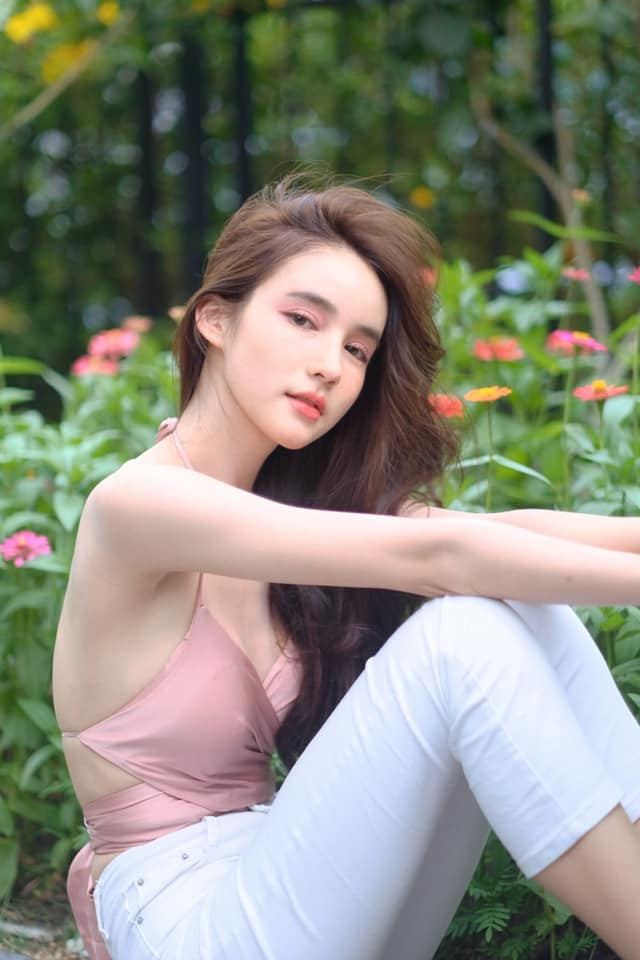 Ngoài việc từng đăng quang ngôi Hoa hậu, nữ hoàng sắc đẹp sinh năm 1997 còn được yêu mến qua các vai diễn trong những bộ phim như: Love Sick 2, There's Something About Tott, The Last Heroes, Gen Y…
