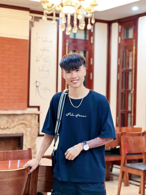 Ngoài sự nghiệp gây nhiều chú ý, Đạt Villa còn liên tục chiếm sóng khi công khai yêu một cô bạn gái tên Vidhia, cũng là một TikToker nổi tiếng đến từ Indonesia.