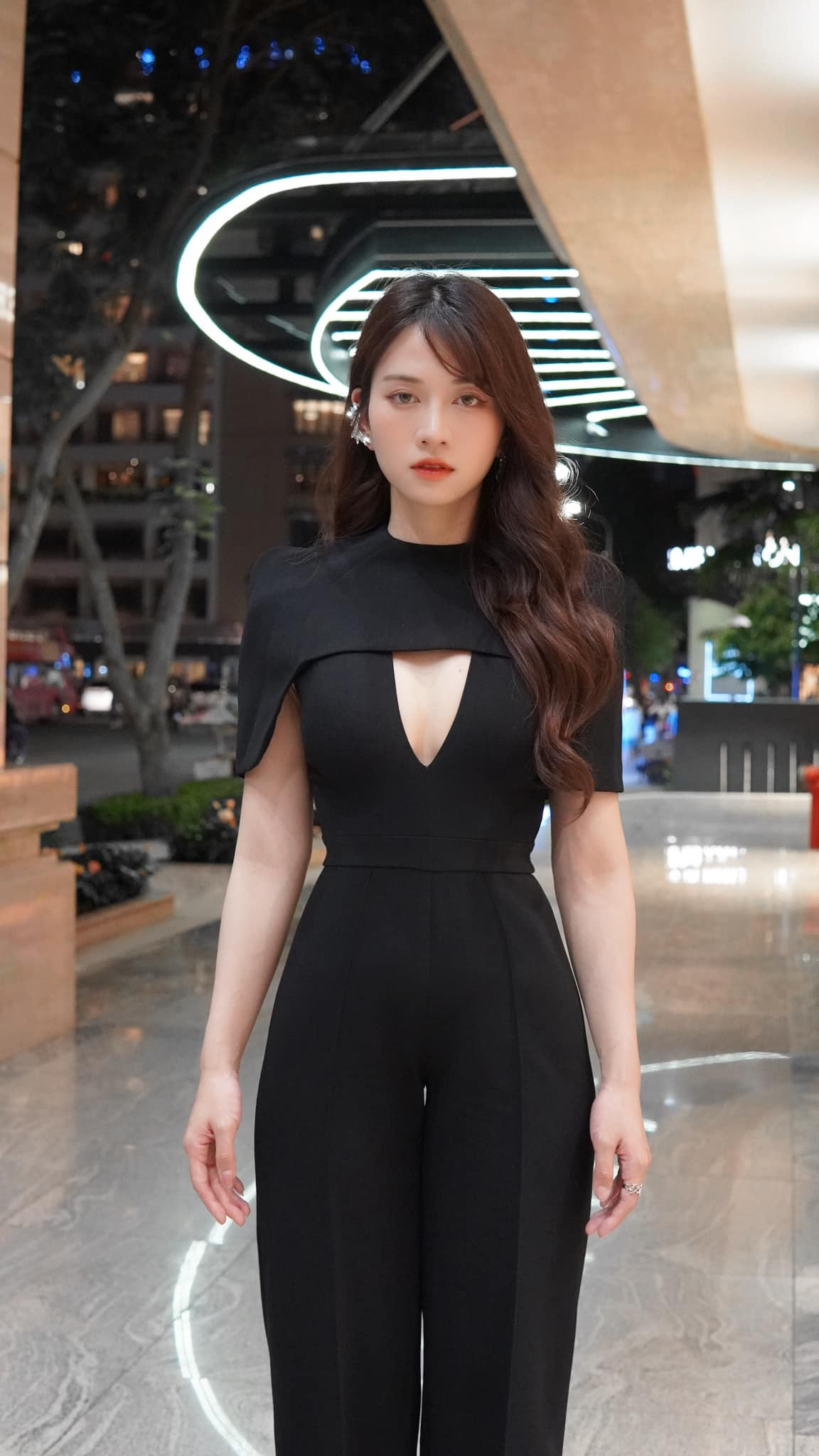 Lê Bống từ một hot girl mạng giờ đây đã tham gia các cuộc thi sắc đẹp và còn đạt danh hiệu "Hoa hậu nhân ái" tại Miss Fitness 2022 vừa qua.