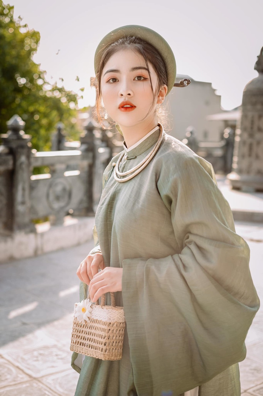 Từ những cổ phục vốn chỉ được trưng bày trong bảo tàng, hoặc phục vụ công tác nghiên cứu… những người trẻ đã mang những trang phục của tiền nhân lan tỏa một cách rộng rãi trong cuộc sống hiện tại. Ảnh: Phương Nguyễn - Việt Nam Ơi