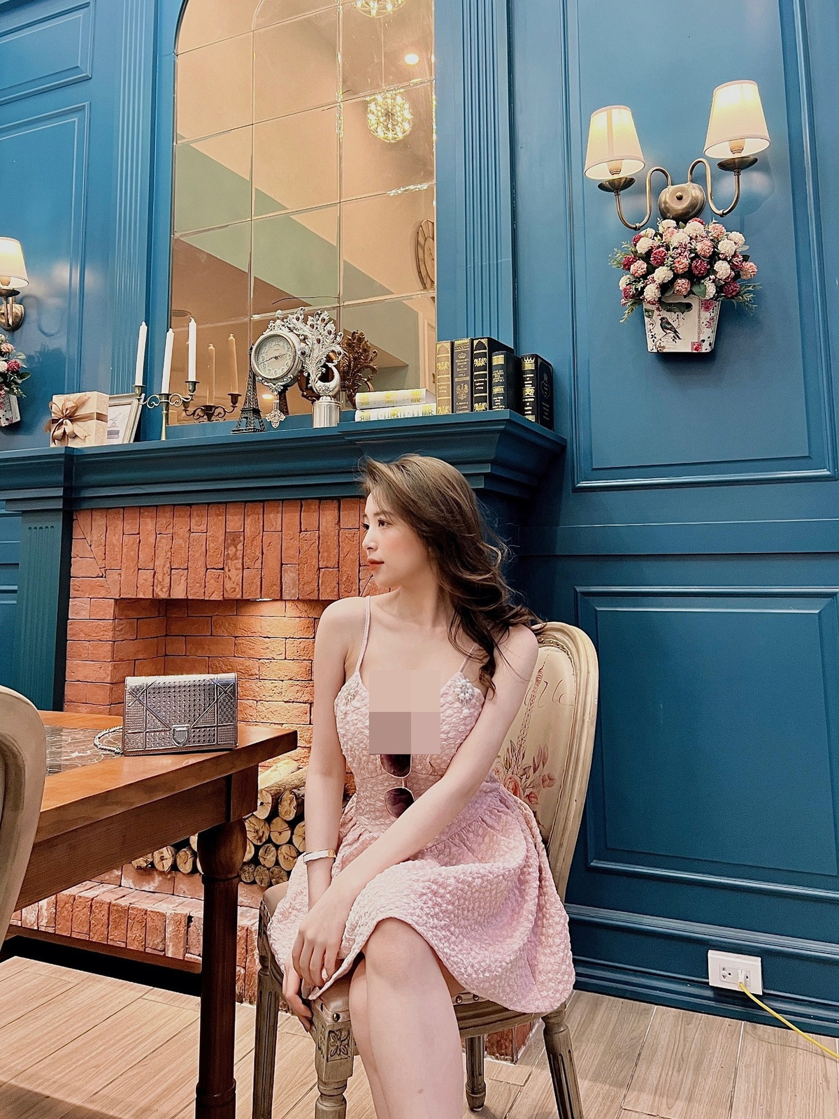 Ngoại hình ấn tượng của Trang Phạm giúp cô nhận được nhiều sự quan tâm của cư dân mạng. Ngoài ra, Trang Phạm còn có vóc dáng cân đối.