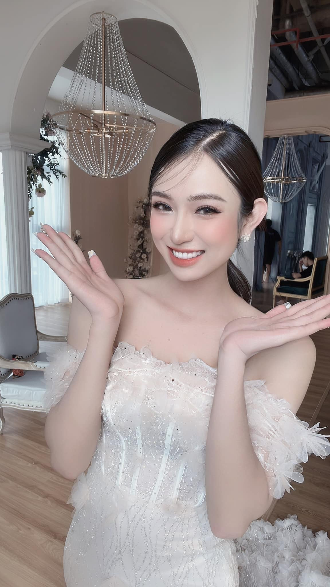 Hà Anh làm MC 1 số chương trình dành cho thiếu nhi và giới trẻ.