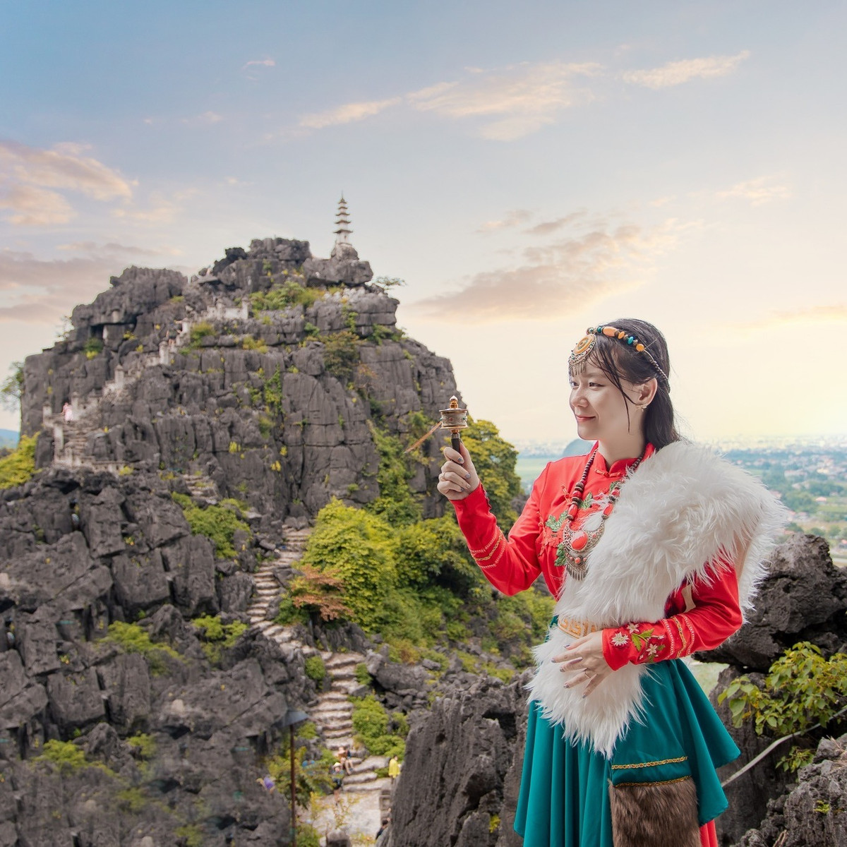 Trên các diễn đàn du lịch, mạng xã hội thì Hang Múa tiếp tục là điểm đến được nhiều người lựa chọn cho dịp mùa Thu này. Ảnh: Phạm An