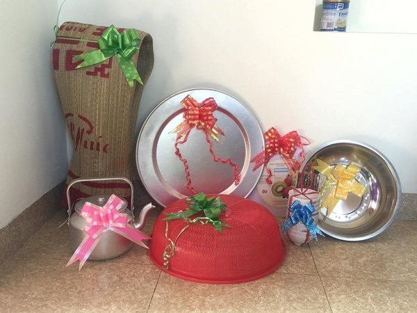 Có lẽ đã rất lâu rồi, mọi người mới lại thấy hình ảnh những món quà cưới đặc biệt này.