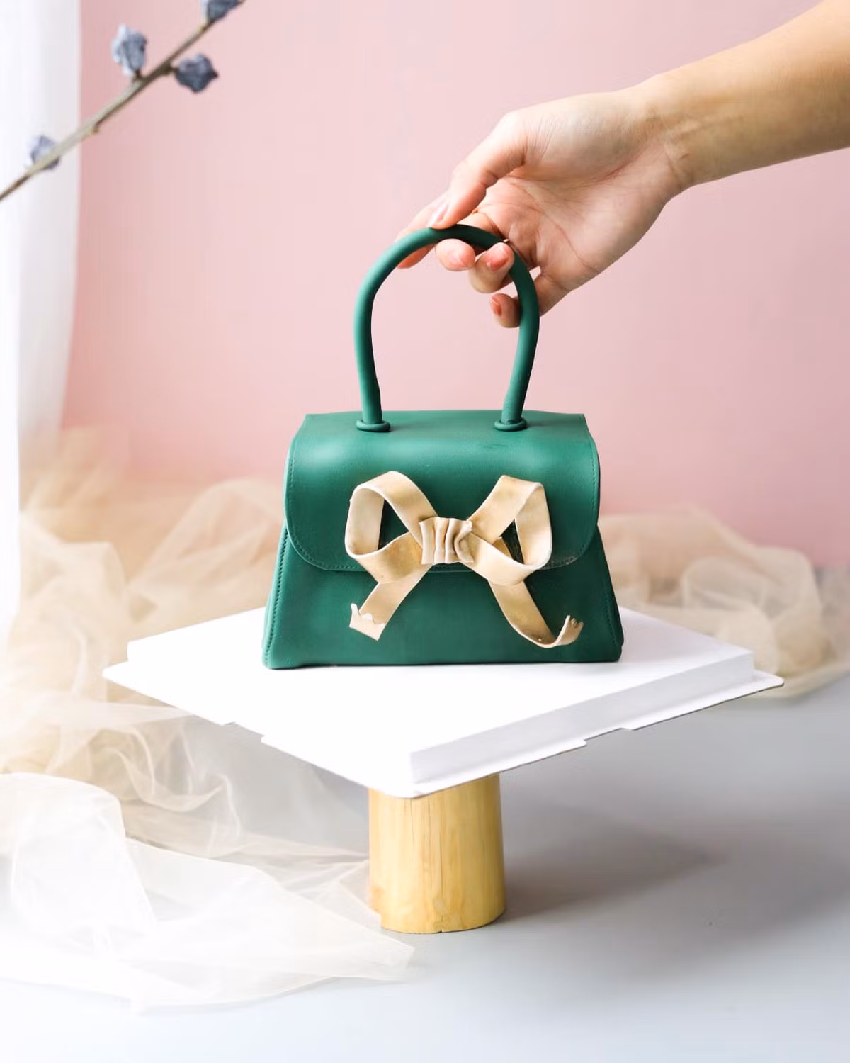 Me dam lam banh thanh tui hang hieu dep den u me