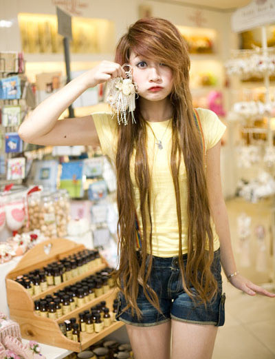 Được biết vào năm năm 2014, hot girl một thời Nam tiến để kinh doanh. Thành quả cho những nỗ lực kể từ ngày Nam tiến của Vân Navy là mua nhà cho bố mẹ ở Hà Nội, tậu được căn nhà riêng cho mình và tặng chị gái một chiếc xế hộp 2 tỷ đồng.