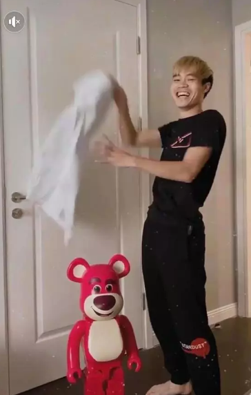 Theo đó, dù căn nhà của tiền đạo Văn Toàn chưa hoàn thiện song chỉ cần nhìn ảnh cũng thấy sự khang trang của ngôi nhà sau khi xây xong.