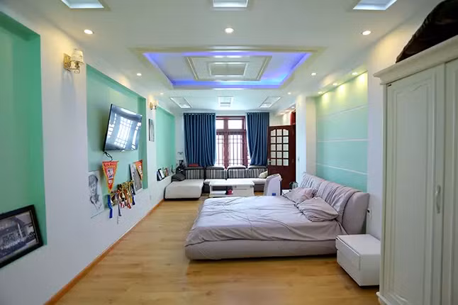 Anh cùng gia đình sống tại một ngôi nhà 3 tầng ở khu dân cư Phú Tảo, phường Thạch Khôi (TP. Hải Dương).