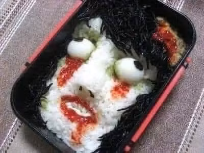 Tuy nghe hộp cơm bento hấp dẫn là vậy, nhưng không phải ai cũng may mắn thành công vì đây là một công đoạn vô cùng công phu, tỉ mỉ.