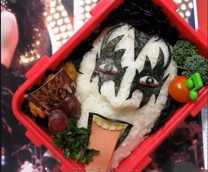 Các anh chồng chỉ cần nhìn vào suất cơm bento vợ chuẩn bị cũng đủ "ngã ngửa" và hiểu được hôm nay bà xã đang vui hay buồn. Ảnh: Tổng hợp