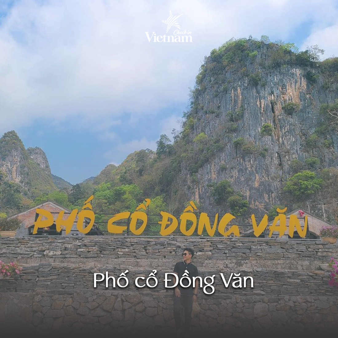 Địa điểm check in ở Hà Giang tiếp theo dành cho bạn là phố cổ Đồng Văn. Nơi đây không đẹp xuất sắc như phố cổ Hội An hay cổ kính như phố phường Hà Nội nhưng lại mang những nét đặc trưng riêng mà chỉ ở đây mới có.