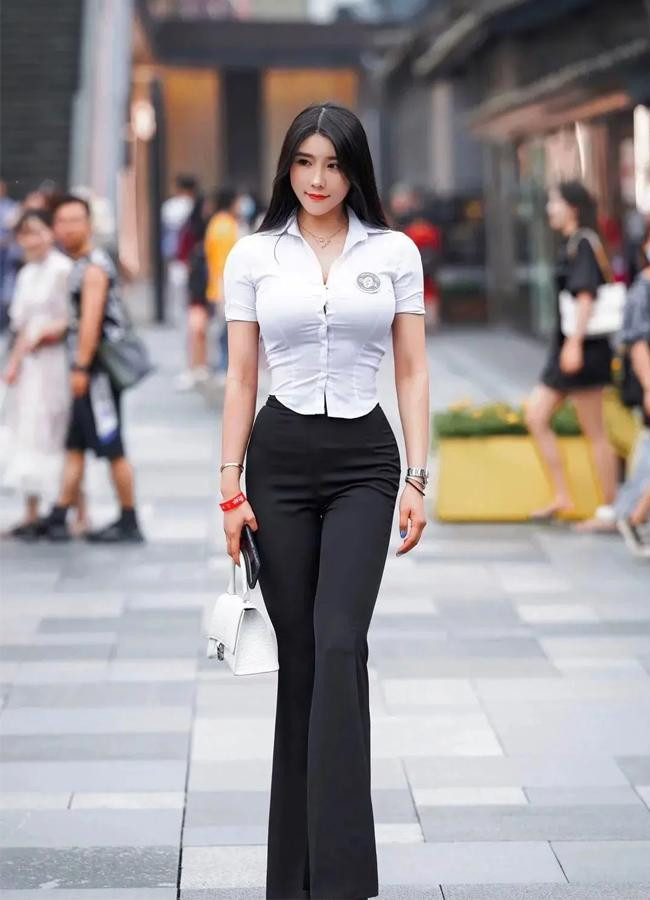 Hot girl phòng gym này có thời điểm bị chụp lại hình ảnh tăng cân làm không ít người ngỡ ngàng.