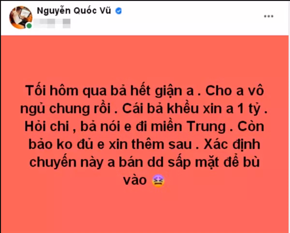 Ngoài ra, nữ đại gia còn khoe hình về balo tiền bản thân mang đi cứu trợ. Đó là những cọc tiền có mệnh giá 500 nghìn đồng. Nhiều người tinh mắt, trổ tài đoán tổng trị giá phải trên 1 tỷ đồng.