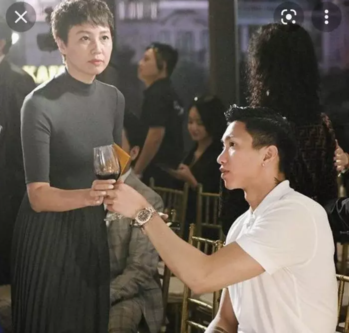 Mẹ Doãn Hải My trước đó cũng gây chú ý khi sở hữu nhan sắc tuyệt phẩm cùng gu thời trang và khí chất ngút ngàn.